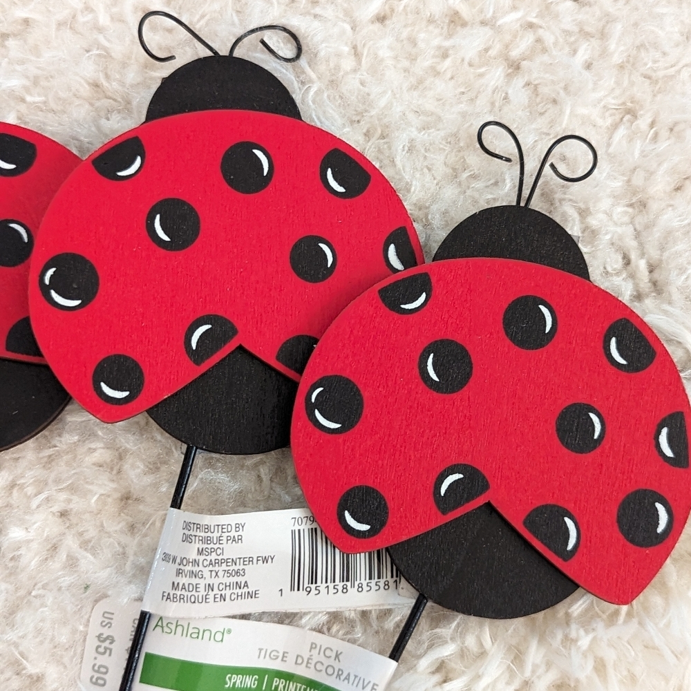 Ashland Ladybug Garden Plant Yard Pick 4 Picks NWT - Picture 4 of 7
